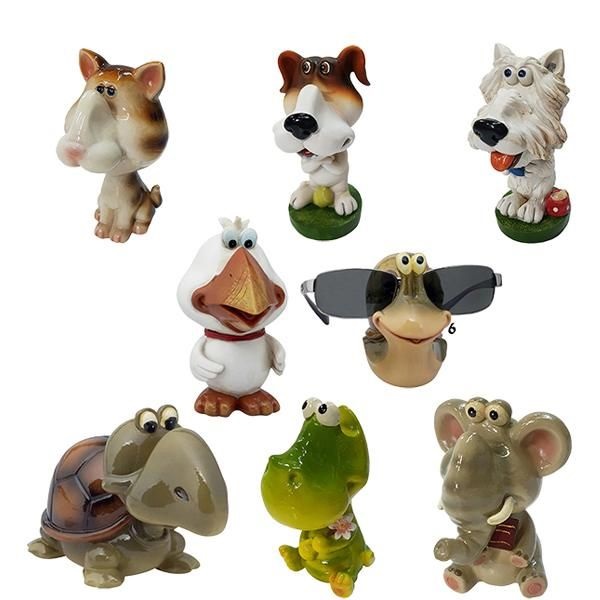 מעמד משקפיים בדמויות שונות: צב משקפופר, חתול, כלב לבן, צב, ברווז, חילזון, דינו. 