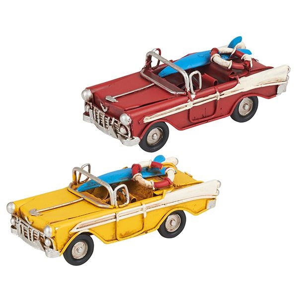 מכונית רטרו עם גלשן. 