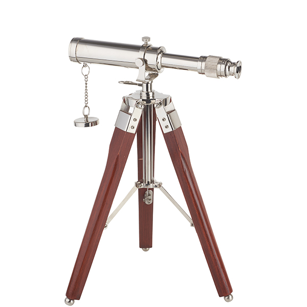 טלסקופ ענתיק יוקרתי על חצובת טריפוד עם שני גבהים. 
נפתח 25 סמ