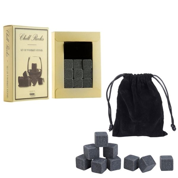 מארז מתנה וויסקי הכולל: 9 אבני קרח + שקית קטיפה לשמירת האבנים במהלך שהייתם במקפיא. 
מידות אבן: 2 ס