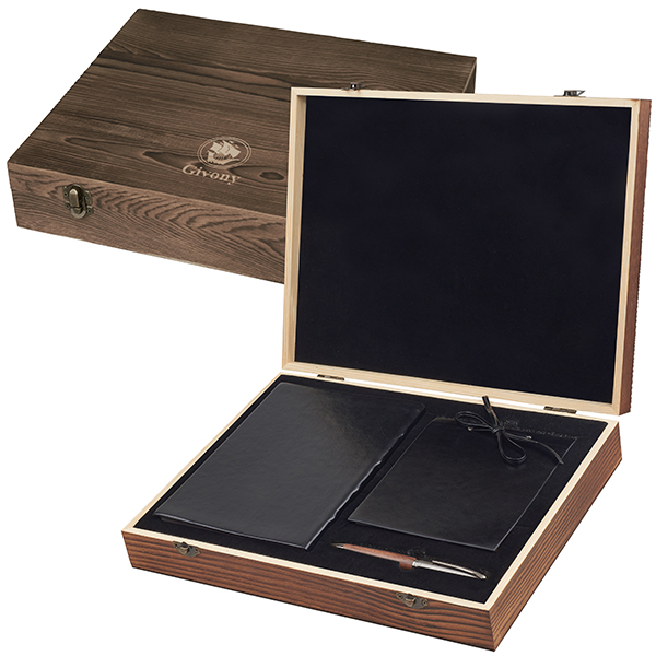 מארז מתנה מעץ עבור מחברת בלוק ועט מבית המותג גבעוני. מידות:
תא למחברת: 20.5x14.5x3 ס