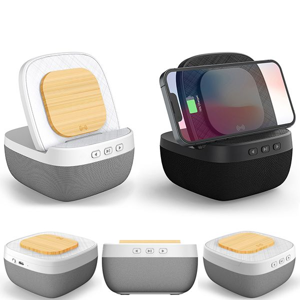 מעמד טעינה אלחוטי 15W משולב עם רמקול Bluetooth איכותי 5W, מידות: 122x90x97 מ”מ. 
מפרט טכני:
תומך בכל המכשירים Android & iOS התומכים בפונקציית טעינה אלחוטית עד 15W.
הספק יציאה: 15W/10W/7.5W/5W.
שקע כניסה: Type-C.