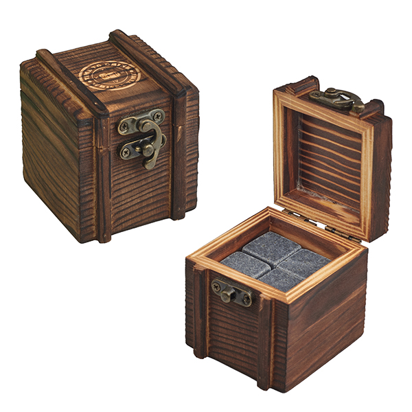 מארז מתנה וויסקי הכולל 8 אבני קרח. 