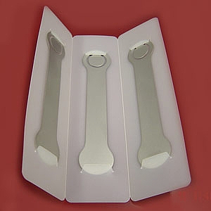 שלוש סימניות מתכת ייחודיות
באריזה המתקפלת לצורת משולש ייחודית
מידות: 19x5x5 ס