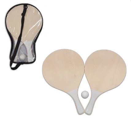 זוג מטקות עץ וכדור.