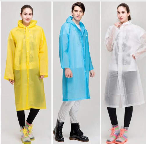 מעיל גשם עשוי ניילון חצי אטום.
נסגר עם כפתורים.
מתאים לנשים וגברים ONE SIZE. 
עד גובה 185 ס”מ. 



