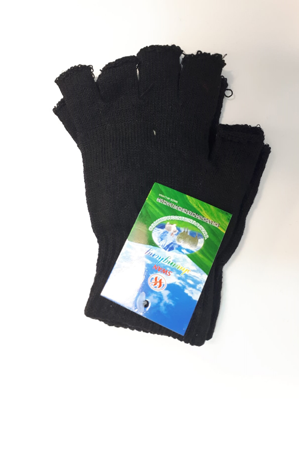 כפפות חצי עשויות צמר. 
נוחות ונעימות.
מידת סטנדרט.
