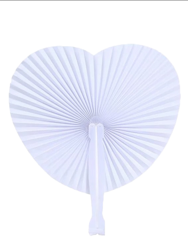 מניפה מיני לב. 
מניפות מתקפלות בצורת לב.
בסיס פלסטיק איכותי.
גודל במצב סגור: כ 14 ס”מ.
רוחב המניפה במצב פתוח כ22 ס”מ בחלק הכי רחב.