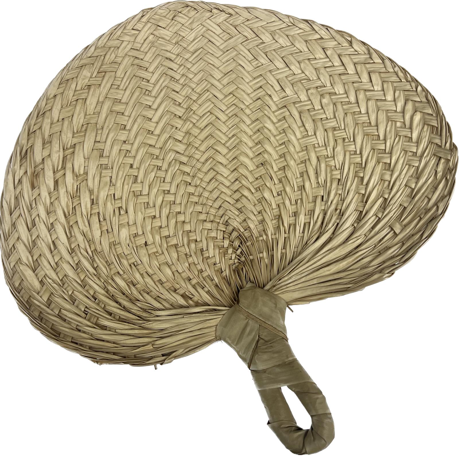 מניפה קש גדולה, עשויה קש טבעי.
איכותית ומרשימה. 
מתאימה ליום יום ולאירועים מיוחדים.
בעלת מראה יוקרתי במיוחד.