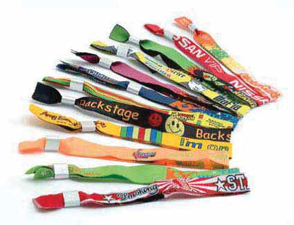 צמידי בד ארוגים ברקמה איכותית ממוחשבת. הצמידים עמידים לאורך זמן רב. 
מידות הצמיד: אורך 33 ס