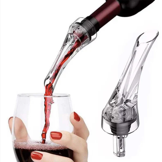 מחדרר יין מקצועי לבקבוק יין. 
כולל מחבר סיליקון לחיבור לכל סוגי הבקבוקים.
מתאים לבקבוקי יין, בקבוקי וויסקי, קוניאק ועוד.
מחדיר אוויר אל המשקה, פותח את הארומה והטעמים בזמן המזיגה.
מחבר ייחודי למניעת נוזלים.
קל לשימוש.