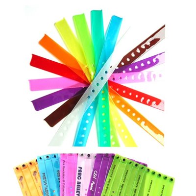 צמידי ויניל איכותיים. 
הצמידים עמידים במים ובפני קריעה.  
מיועדים לשימוש חד פעמי ארוך.  