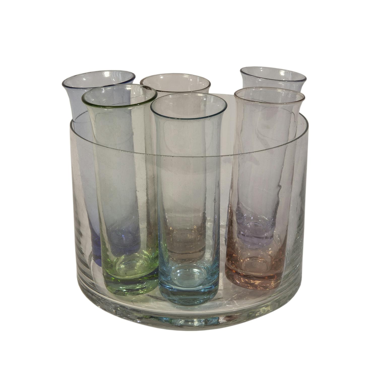 קערת זכוכית עם 6 שוטים בצבעים שונים, 14x12 ס”מ. 