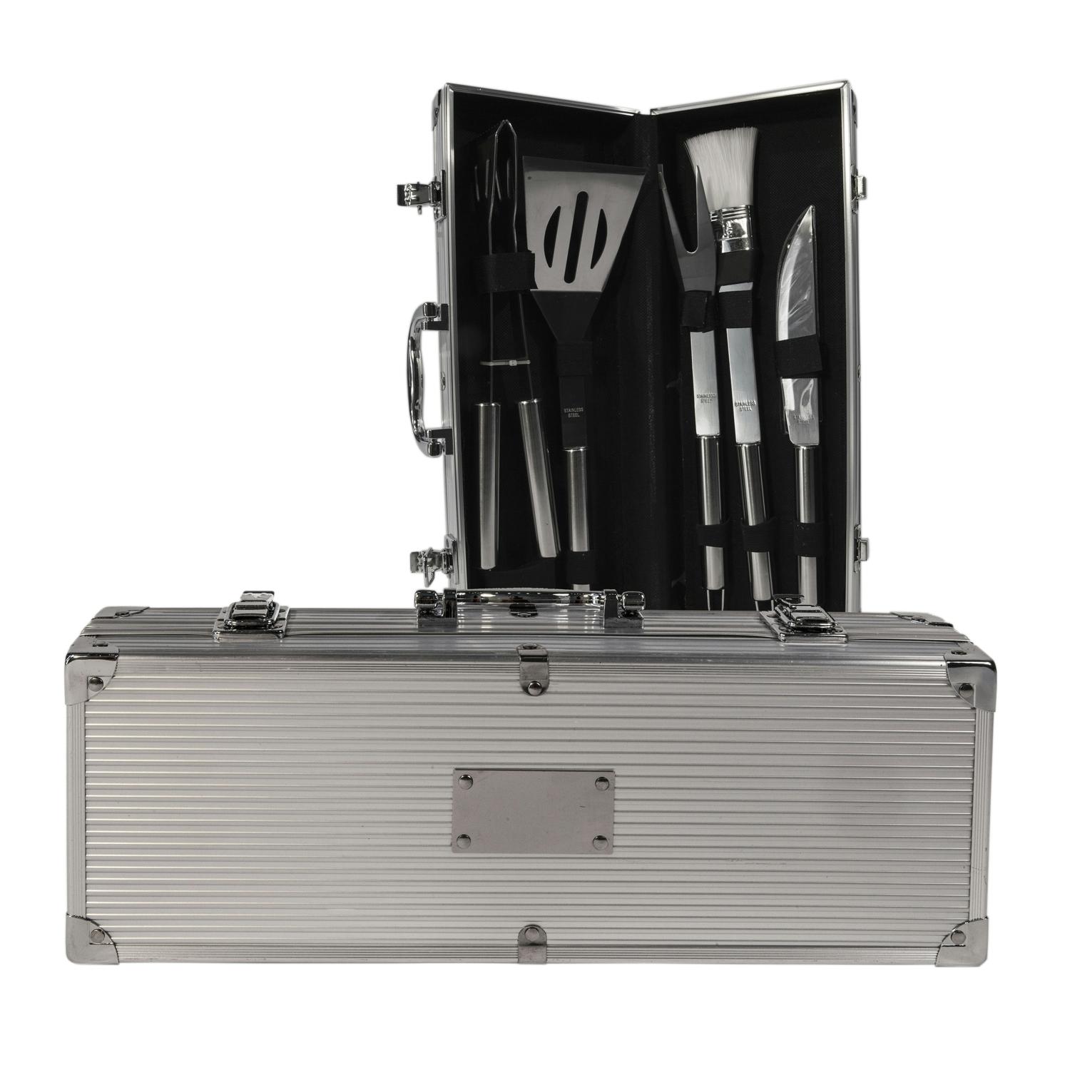 מזוודה כלים BBQ קטנה, 38x13 ס”מ.
סט 5 כלים למנגל הכוללים: מלקחיים, סכין, מברשת, מזלג ותרבד.




