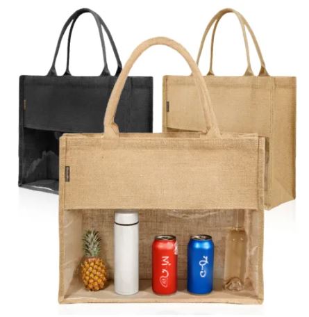 אילנית - תיק יוטה 38x31x13.5 ס”מ. 
תיק עשוי מסיבי יוטה טבעית. 
חלון PVC שקוף לתצוגה.
ידיות נשיאה מבד תואם.
ידידותי לסביבה.