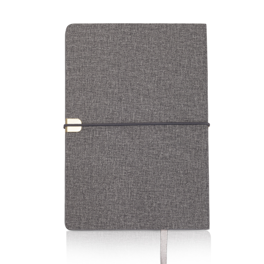 נטוורק - מחברת  גודל A5 עם כריכת בד, סגירת גומי וסימניה.
112 דפים. 