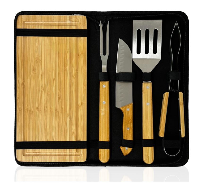 שאקל - ערכת כלים מקצועית לברבקיו הכוללת 4 חלקים עשויים פלדת אל חלד בשילוב עץ במבו,
בתוספת משטח בוצ