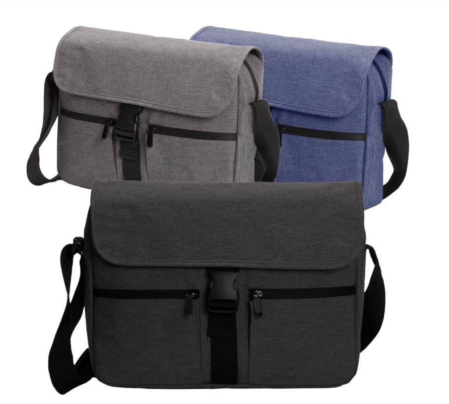 כנס - תיק צד למחשב נייד 33x8x40 ס"מ, עשוי בד ממוחזר RPET.
תא גדול ו-2 תאים חיצוניים עם סגירת רוכסן.
רצועת נשיאה אלכסונית.