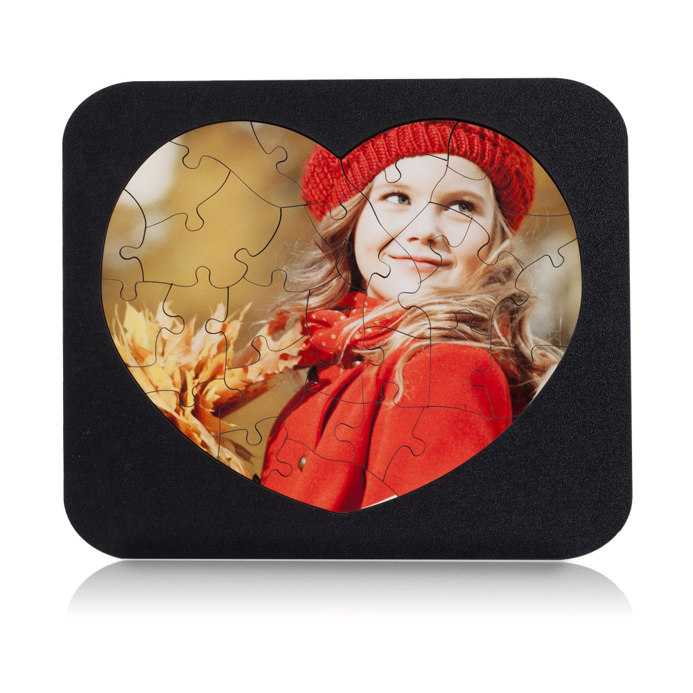 פאזל לב - פאזל 29 חלקים עם מסגרת בצורת לב, עשוי עץ.
מידות: 16.5x19.5 ס