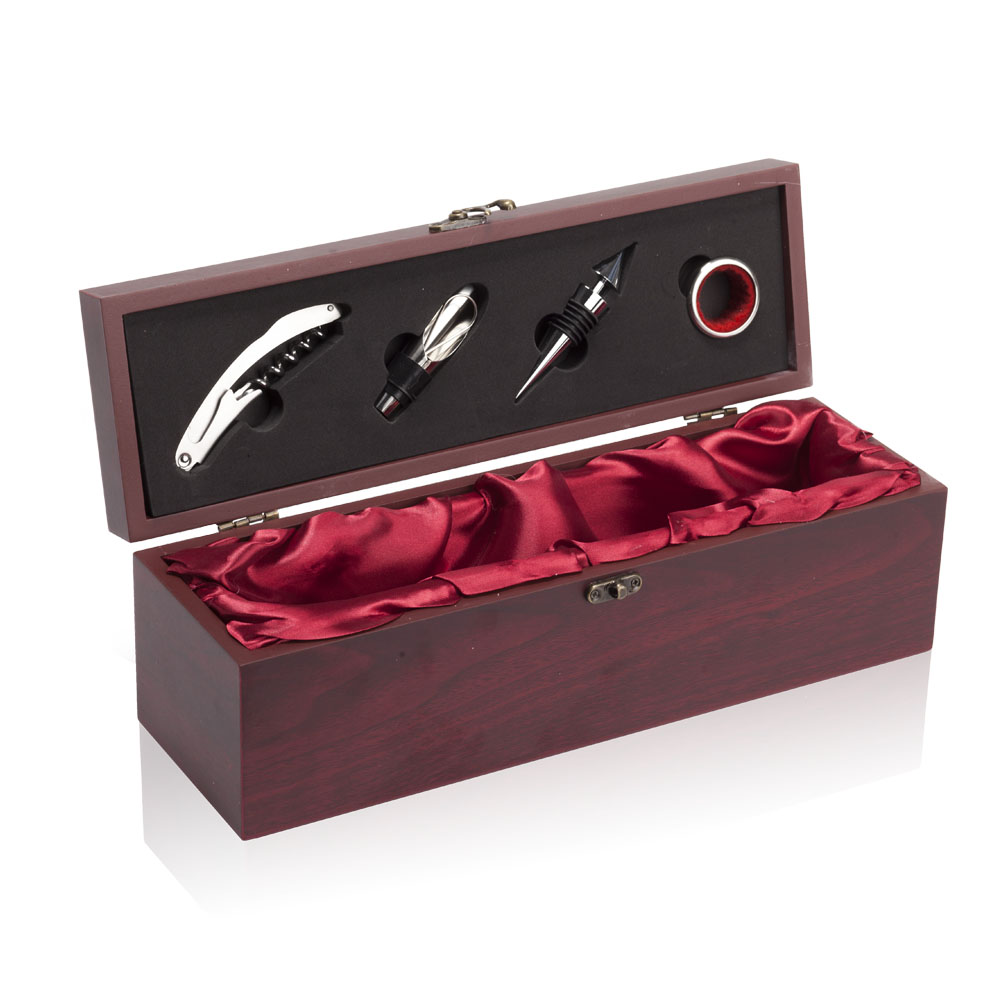 רוזה - מארז עץ מהודר לבקבוק יין עם מגוון אביזרי יין, פותחן מקצועי ופקקים רבי שימוש.
11.5x37 ס