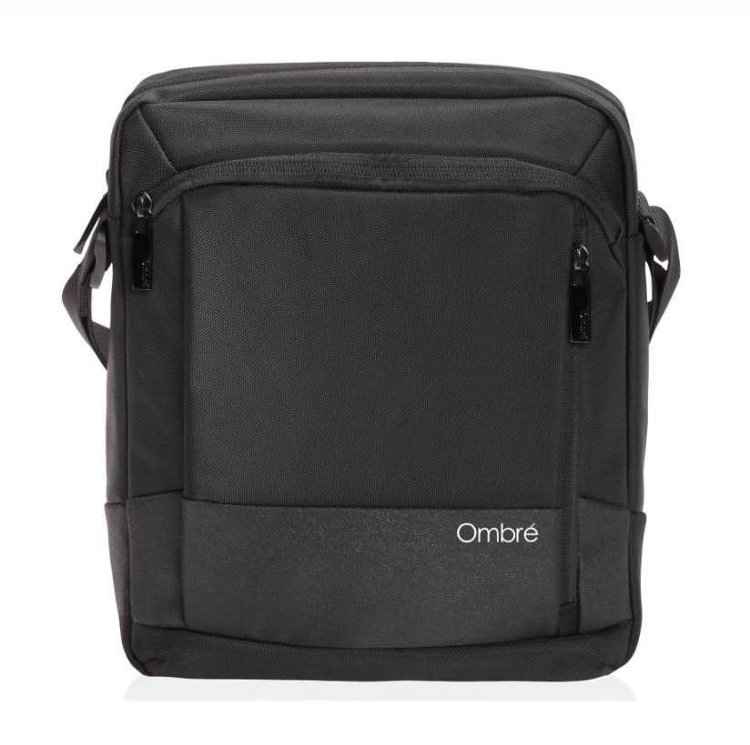 אוסקר - תיק כתף בעיצוב מודרני ומדויק 21x8x18 ס"מ, מבית העיצוב Ombre.
עשוי בד איכותי 1680D.
3 תאים עם תא מרופד לטאבלט, רצועת נשיאה.