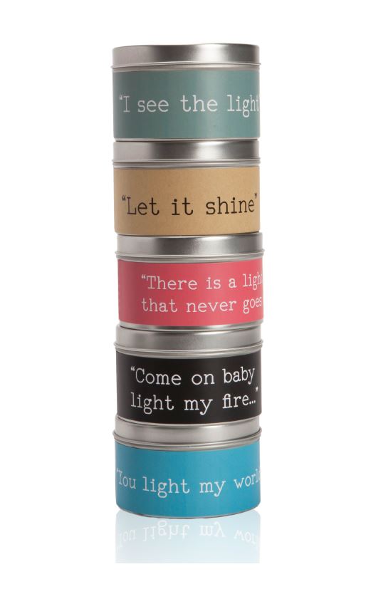 מילי - נר ריחני מבית SPIRIT New York, עשוי שעווה איכותית ותמצית ריח מובחרת בניחוח וניל משכר ואושן סוחף. 
גובה 5 ס