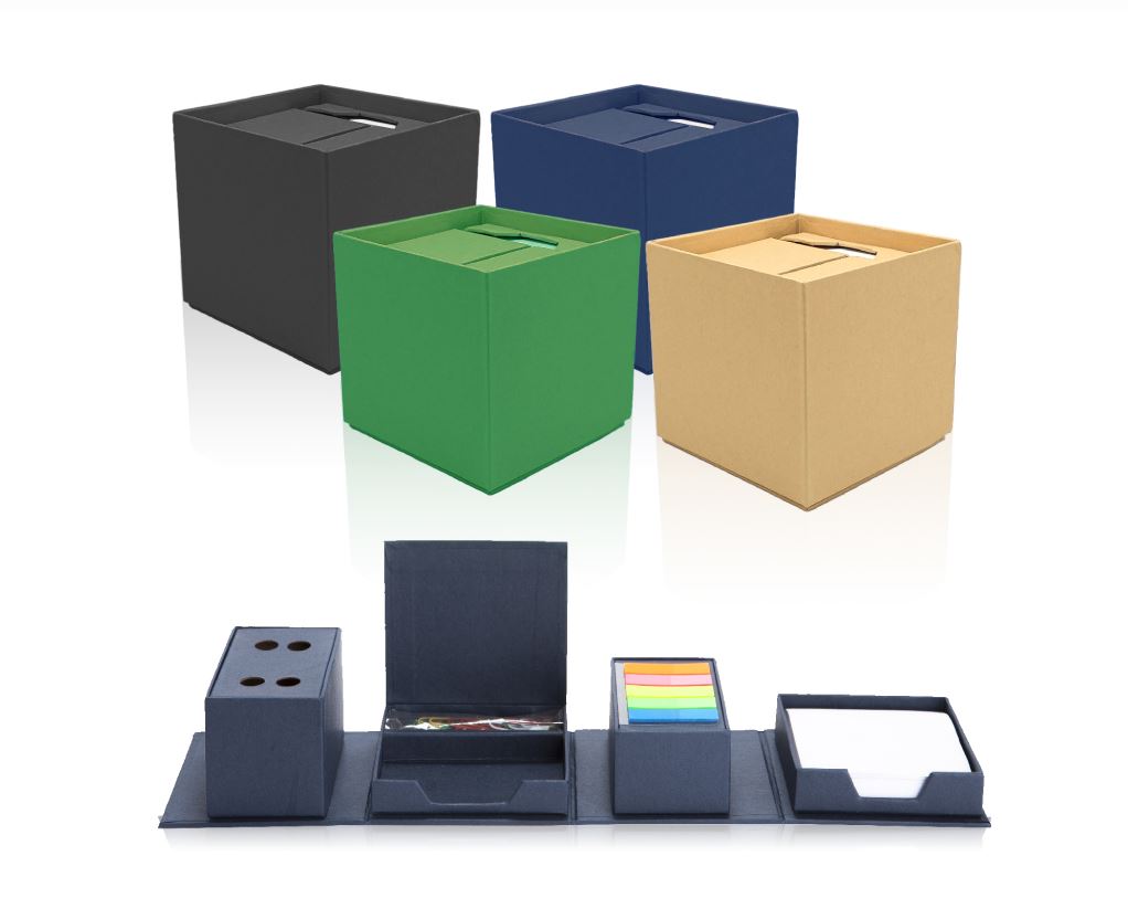 סורס - ארגונית שולחנית נפתחת ומתקפלת לקופסה.
עם דגלונים , דפי ממו 7.5x7.5 ס