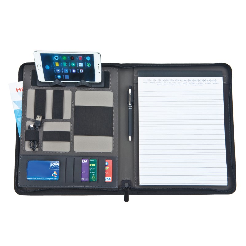 יאפטוס - מכתביה A4 מהודרת עם רוכסן. 
סוללה נטענת 4,000mAh עם כבל בחיבור USB.
נורות בקרה לעוצמת הסוללה.
תאים לכרטיסי ביקור ואחסנה. 
בלוק ניירות שורה. 
מעמד לטלפון נייד.

