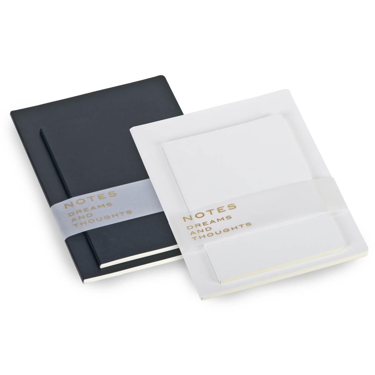 בקארה - סט של שתי מחברות כריכה רכה: 
מחברת בגודל A4 ומחברת בגודל A5. 
דפי שורה, 48 דף כל אחת. 
מידות: 19x26 ס