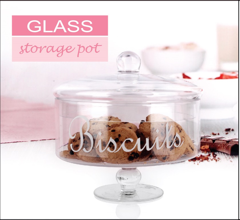 צנצנת זכוכית לקוקיז מזכוכית עם רגל
