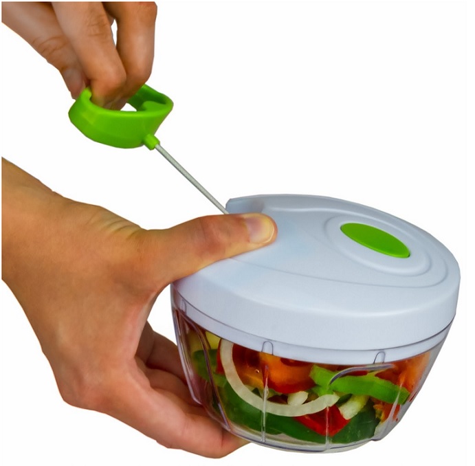 מעבד מזון מהיר, מיני הפעלה באמצעות חוט משיכה. להב פלדת אלחלד בעל 3 להבים.
