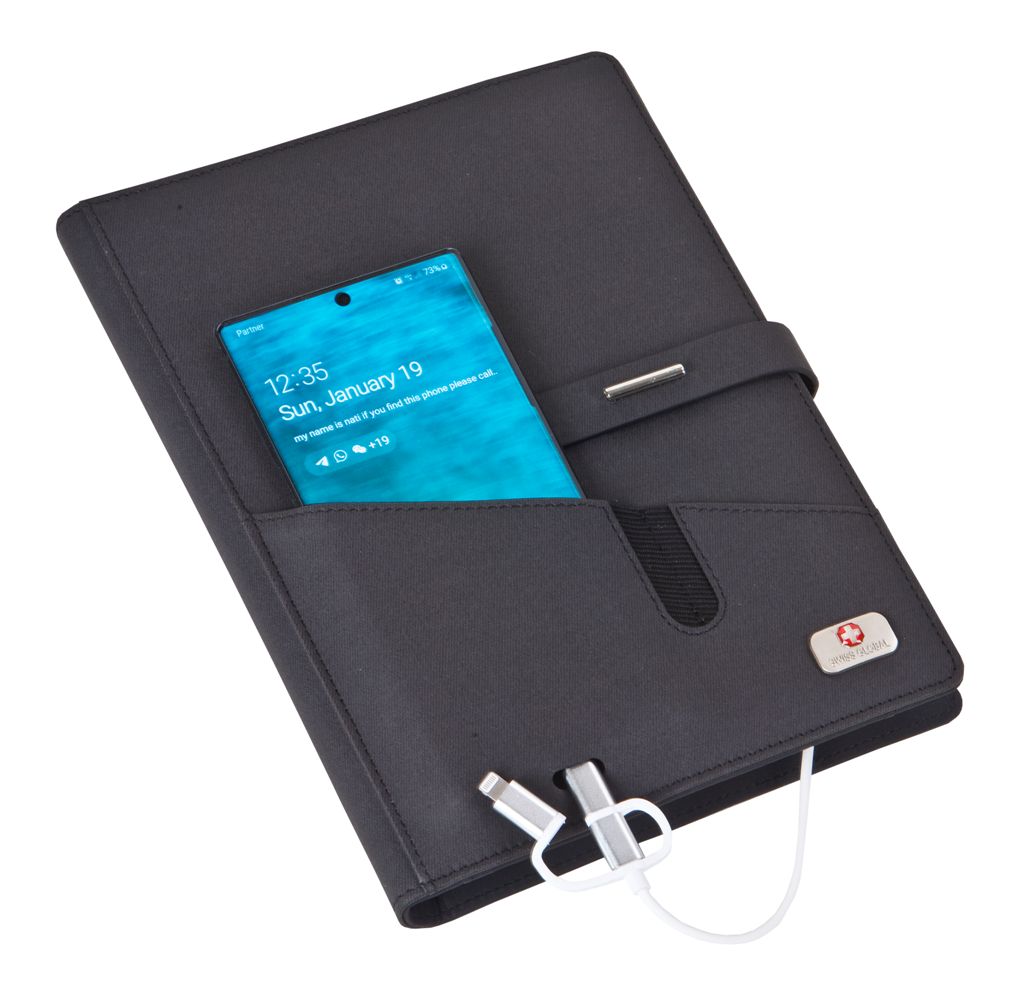 SWISS GLOBAL BAGS - מחברת מנהלים עם מטען מובנה גודל A5. 
מטען מובנה 6500 MAH. 
מתאים לכל סוגי הסמרטפונים.
