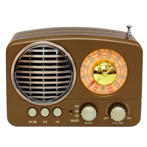 מיוזיק בוקס בעיצוב רטרו.
BT.
רדיו AM/FM.
קורא כרטיסי זכרון.
נטען על ידי חשמל.