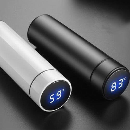 פרנהייט - בקבוק מים חכם עשוי נירוסטה עם דופן כפולה לשמירת קור וחום.
עם רשת צפופה לחליטה עשויה נירוסטה.  
מסך מגע המראה את טמפרטורת המים. 
ללא צורך בהטענה. 
500 מ