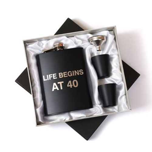 סט פלאסק קיבולת 8 OZ, כוסות ומשפך. 