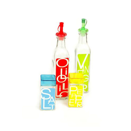 סט 4 כלי תיבול -
סט מעוצב מזכוכית הכולל בקבוקי זכוכית לשמן וחומץ עם פיית מזיגה, ומלחיה ופלפליה מזכוכית עם כיתוב מודרני בולט.