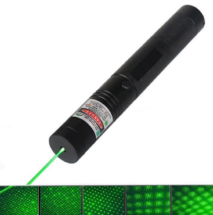 פנס מתכת עוצמתי. 