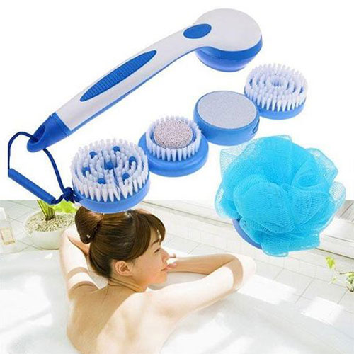 מכשיר עיסוי רוטט לניקוי הגוף עם 5 אביזרים - מברשות סיבון לניקוי, פילינג, עיסוי והמרצת מחזור הדם. 
לחוויית ספא מושלמת במקלחת.
