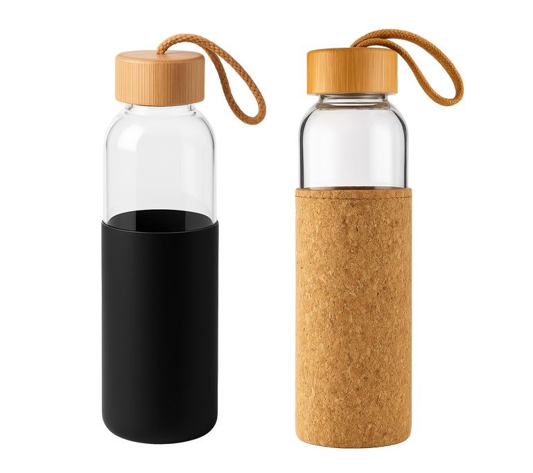 בקבוק זכוכית נפח 500 ML, משולב חבק סיליקון.
מכסה במבוק ולולאת נשיאה.
חבק סיליקון/שעם לאחיזה נוחה והגנה.  