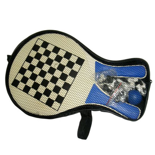 סט מטקות משחק FUN MULTI.
2 מטקות חוף עם הדפס לוח שחמט ושש-בש + כדור גומי
וערכה מלאה של כלי משחק.
