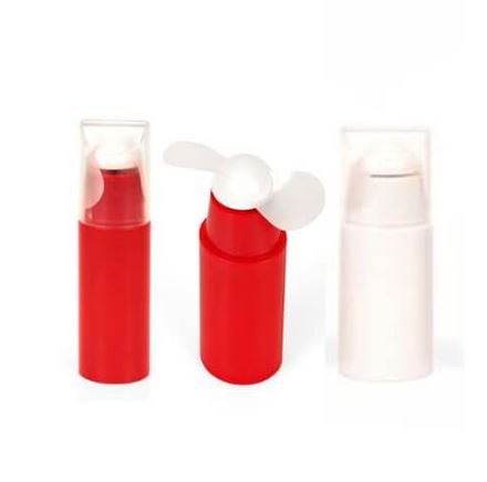 מאוורר יד ליפסטיק.
עובד על סוללות.