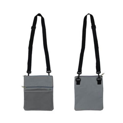 תיק צד לדרכון ומסמכים לנסיעות. 
תיק קל ונוח. 
עם רצועה מתכווננת, תא קדמי עם רוכסן ותא אחורי נוסף. 