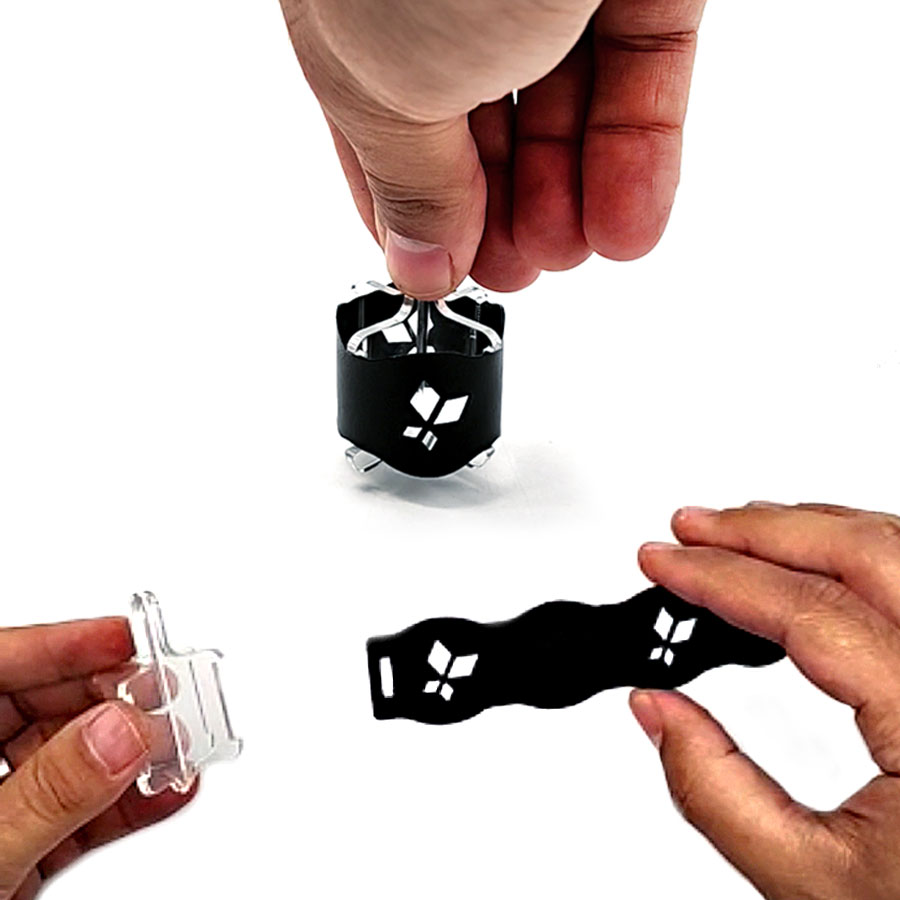 סביבון 3x4 ס”מ עם מעטפת ממותגת. 
עשוי פלסטיק. 