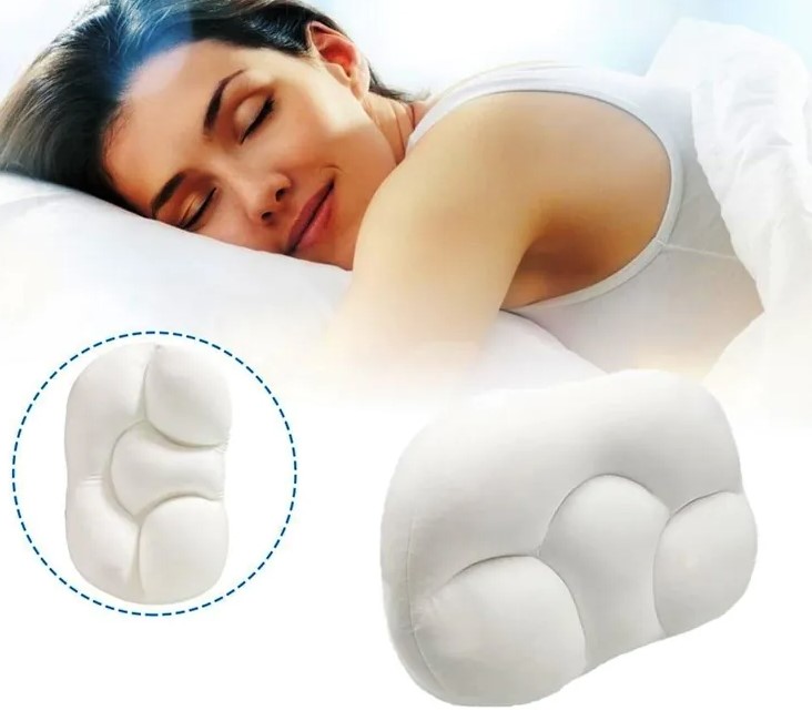 EGG SLIPPER - כרית שינה אורטופדית לתמיכה מושלמת. 
מידות: רוחב 39 ס”מ, אורך 23 ס”מ, עובי 11 ס”מ. בעלת עיצוב ארגונומי ונותנת תמיכה מושלמת לישנים על הגב, על הצד או על הבטן.
בתוך הכרית יש אלפי כדוריות ספוג קטנים שנותנים את התמיכה המושלמת לא רק לראש שלכם אלא גם לצוואר ולכתפיים, לאורך כל הלילה.
בעזרת הכרית – הראש, הצוואר והכתפיים שלכם יהיו במצב ובגובה האידאלי לאורך כל השינה שלכם.
הכרית מאווררת היטב ולא תגרום לכם לחום והזעה תוך כדי השינה.