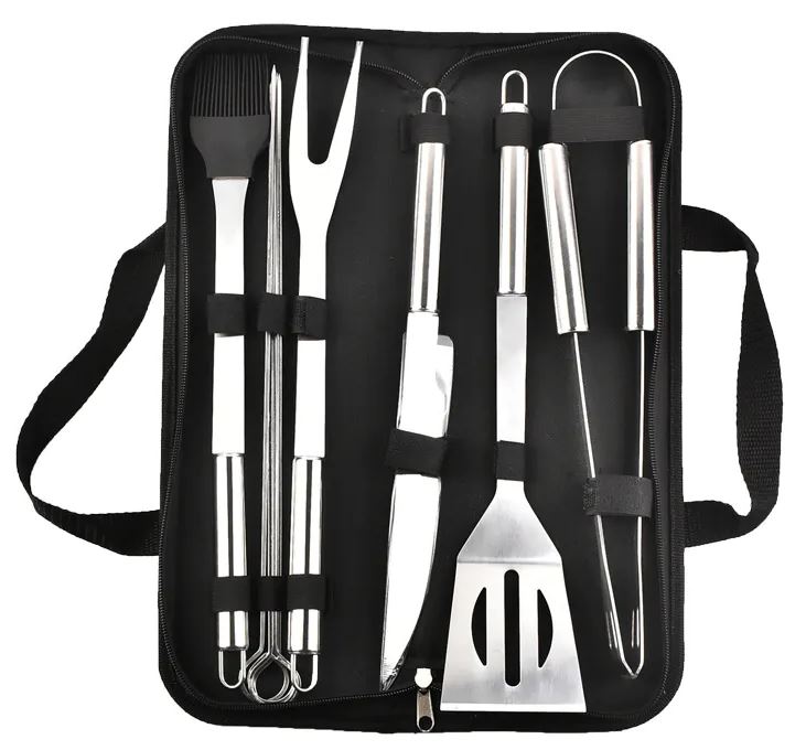 סט כלים BBQ למנגל – 9 חלקים מנירוסטה איכותית. 
הסט כולל: 
מלקחיים, מרית, מזלג לבשר, סכין לבשר, מברשת לבשר(קצה סיליקון), 4 שיפודי נירוסטה. 