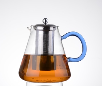 קומקום זכוכית מכסה נירוסטה ומסנן 2.5 ליטר. 
