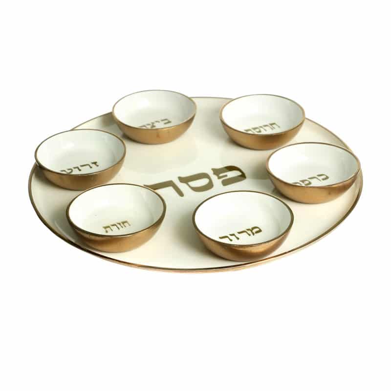קערה לפסח אלומיניום אמייל לבן/זהב קוטר 37.5 ס”מ. 
חומר עיקרי: מתכת. 