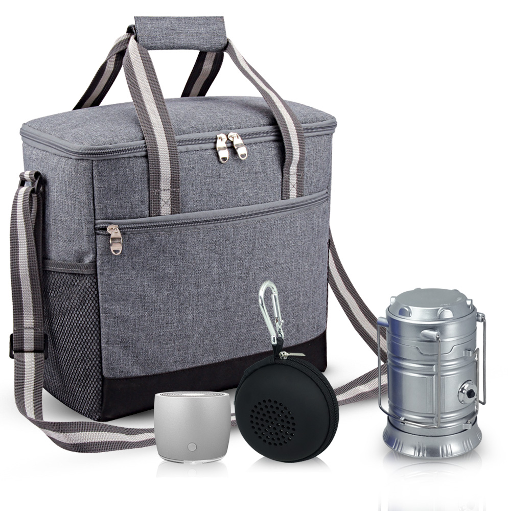 סט מתנה הכולל:
צידנית משפחתית רצועת כתף וידיות.
עששית קמפינג נפתחת.
רמקול בלוטוט סופר מיני מתכתי. 