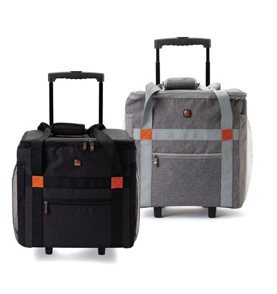 צידנית משפחתית גלגלים יוקרתית 50 ליטר מתקפלת 66.5x40x46.5 ס״מ, POLO SWISS. מתקפלת ביעילות לאחסון נוח.
ידית מספר מצבים.
חיזוק מתכת תחתון.
עשויה בד מלאנז׳ ממוחזר.
בידוד תרמי עובי 1.2 ס״מ.
רשתות צד לבקבוקים.
רצועות עבות עם חיזוקי עור סינטטי.
כיס קדמי.
ריפוד ניילון פנימי עם בידוד איכותי לשמירה על חום/קור.