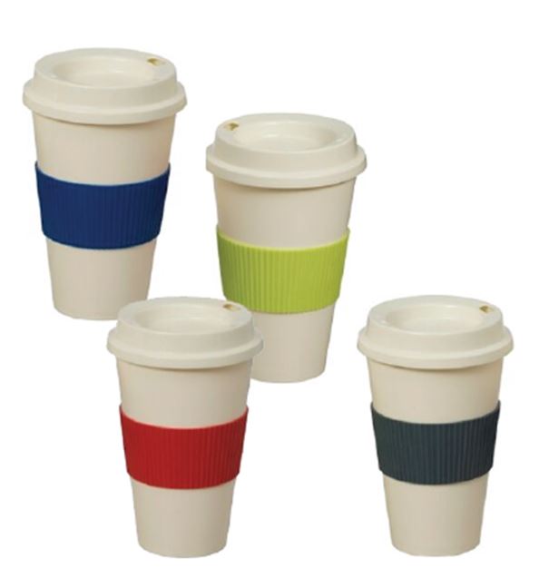 כוס פלסטיק רב פעמית נפח 0.5 ליטר, עם מכסה וחבק מסיליקון לשתייה קרה וחמה. 
אפשרות לחימום במיקרוגל מתאים לאחסון. 